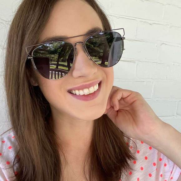 "Amira" Sunglasses || Black & Gunmetal Aviator - Picture 5 of 9